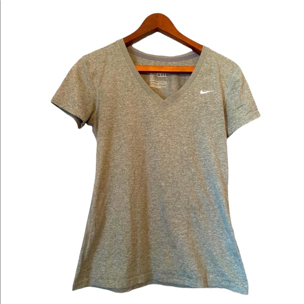 Nike Women’s Short Sleeve V Neck Tee